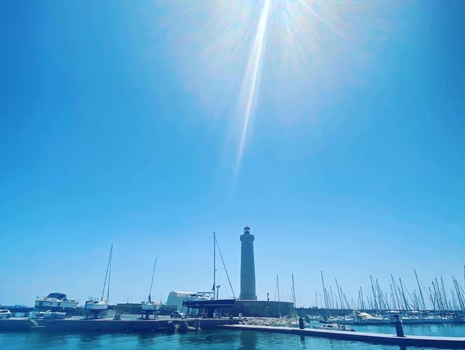 Havre De Paix Avec Jardin Et Clim En Centre Ville De Sete Luaran gambar